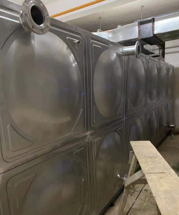 陵水日常维护不锈钢水箱的流程是怎样的